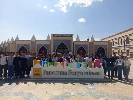 Açılış ve Uyum Programı Etkinlikleri Kapsamında 1. Sınıf Öğrencileri İçin Şehir Turu Düzenlendi